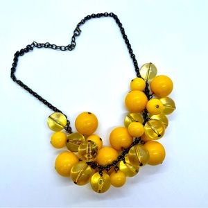 Vintage yellow beaded necklace